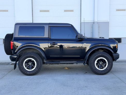 Used 2022 Ford Bronco 2-Door w/ Sasquatch Package image 6