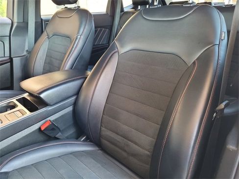 Used 2022 Ford Edge ST-Line image 20