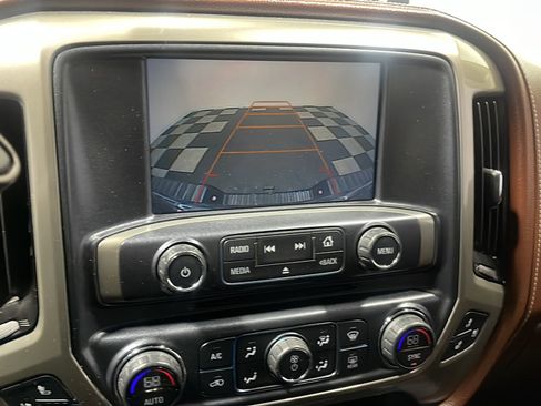 Used 2016 Chevrolet Silverado 2500 High Country w/ Duramax Plus Package AWD/4WD image 9