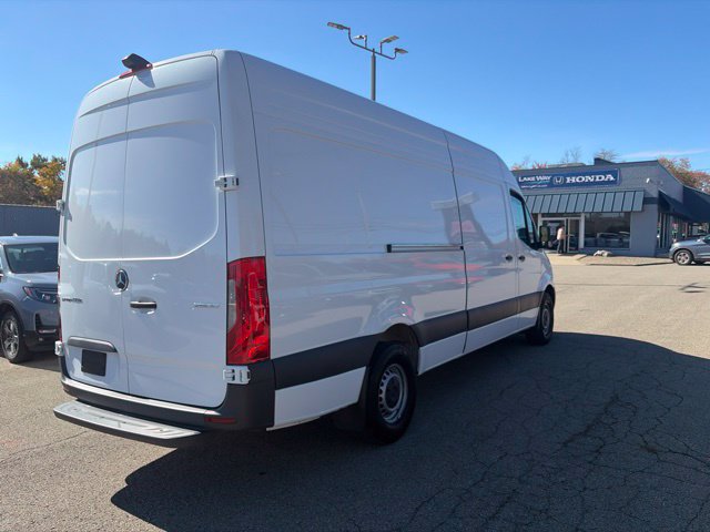 Used 2025 Mercedes-Benz Sprinter 2500 image 6
