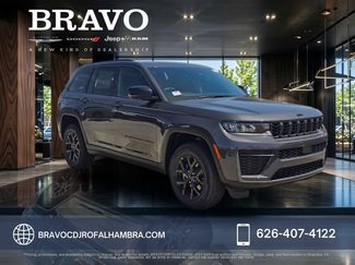 New 2026 Jeep Grand Cherokee Altitude RWD video 1
