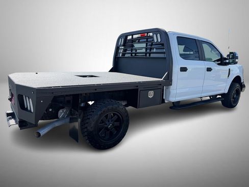 Used 2019 Ford F250 XL w/ Power Equipment Group image 3