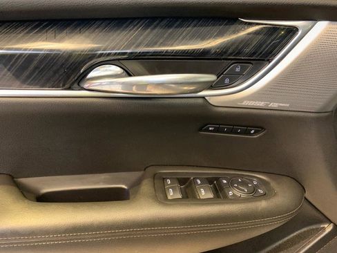 Used 2022 Cadillac XT6 Premium Luxury image 15