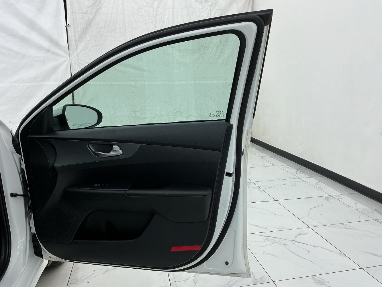 Used 2020 Kia Forte LXS FWD image 19