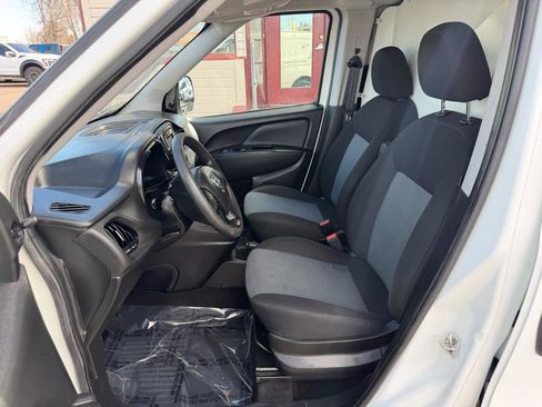 Used 2018 RAM ProMaster City Tradesman image 11