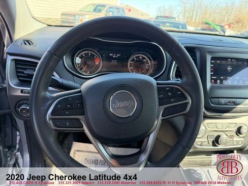 Used 2020 Jeep Cherokee Latitude Plus AWD/4WD image 15