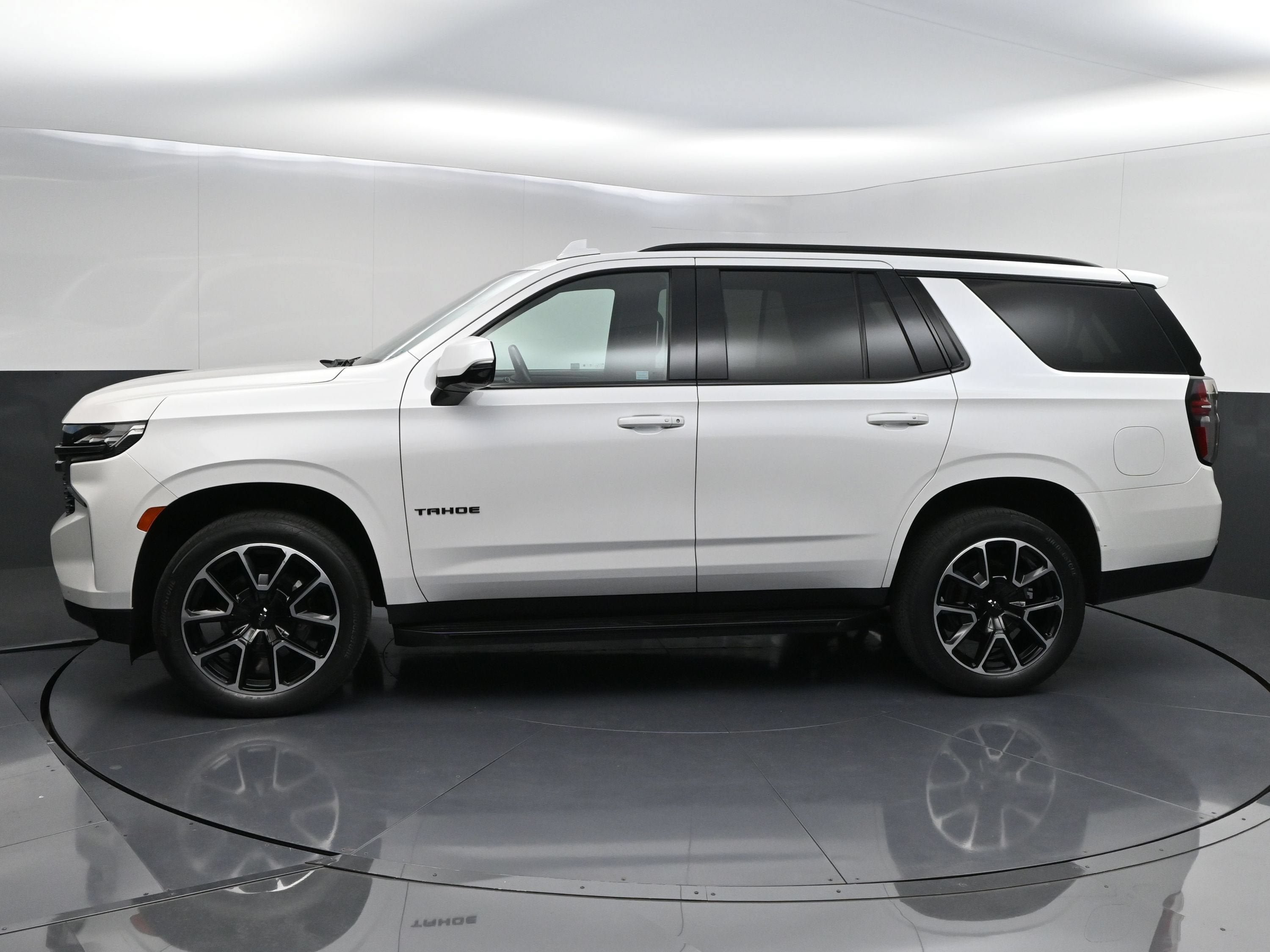 Certified 2022 Chevrolet Tahoe RST w/ Luxury Package AWD/4WD image 5