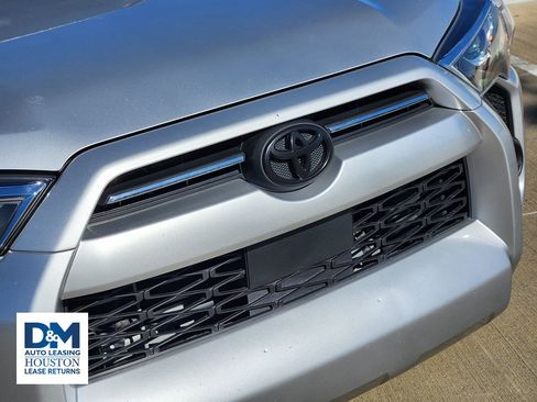 Used 2022 Toyota 4Runner SR5 Premium image 13