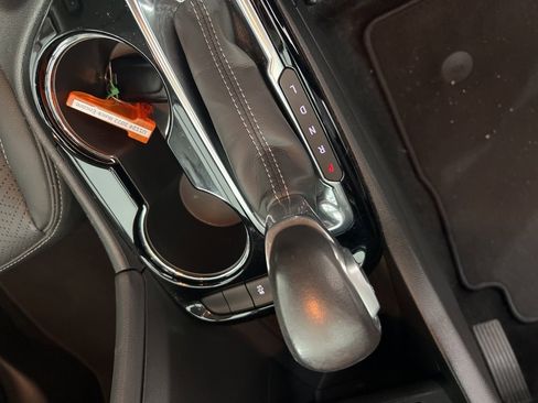 Used 2022 Buick Encore GX Essence image 14