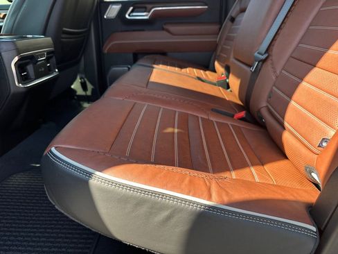 Used 2026 GMC Sierra 2500 Denali Ultimate image 21