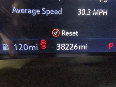 Used 2023 Buick Envision Essence image 14