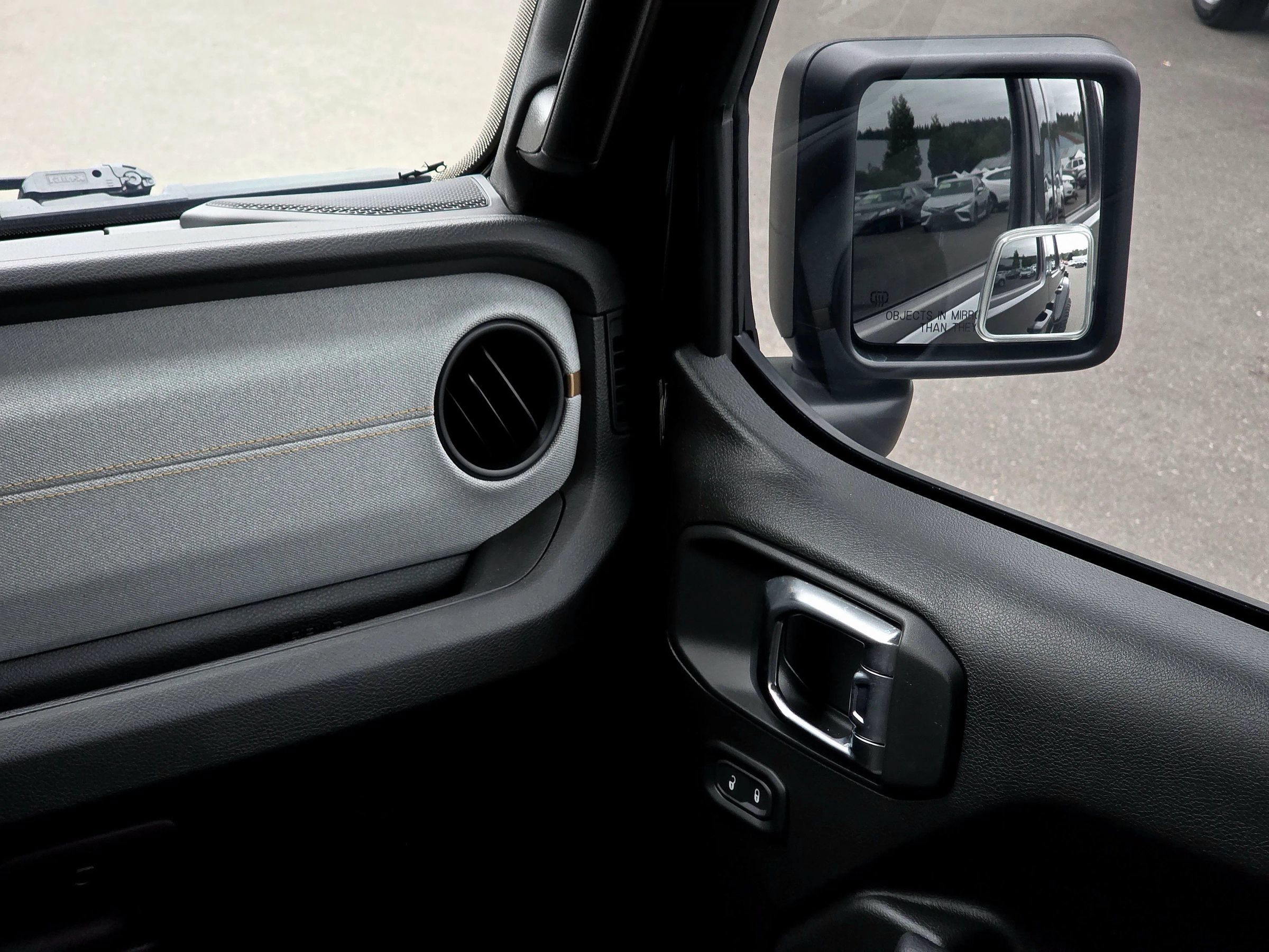 Used 2025 Jeep Gladiator Sport AWD/4WD image 44