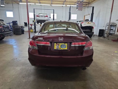Used 2011 Honda Accord EX-L image 27