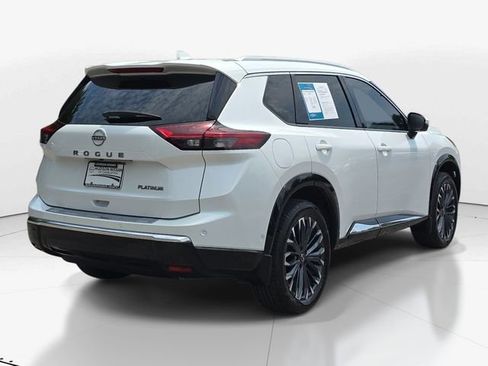 Used 2024 Nissan Rogue Platinum w/ Platinum Premium Package FWD image 6