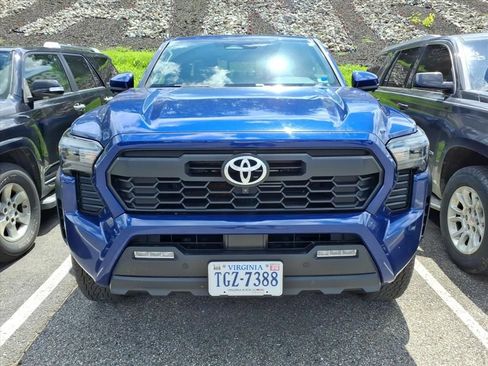 Used 2024 Toyota Tacoma TRD Off-Road w/ TRD Off Road Premium Package AWD/4WD image 5