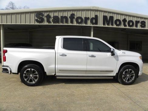 Used 2022 Chevrolet Silverado 1500 High Country w/ Technology Package AWD/4WD image 5