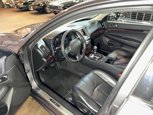 Used 2013 INFINITI G37 x Sedan w/ Premium Pkg AWD/4WD image 10