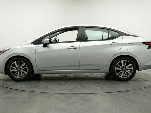 Used 2025 Nissan Versa SV FWD image 5