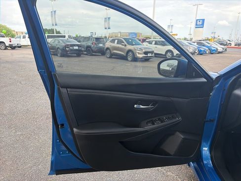 Used 2020 Nissan Sentra SV image 10