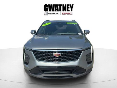 Used 2024 Cadillac XT4 Premium Luxury AWD/4WD image 2