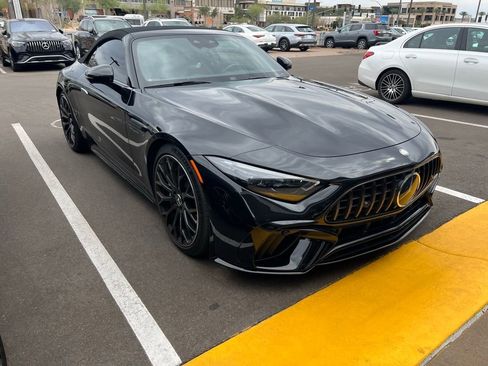 Used 2024 Mercedes-Benz SL 63 AMG 4MATIC image 3