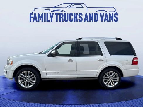 Used 2016 Ford Expedition Platinum image 2