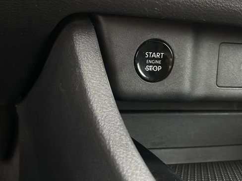 Used 2024 Nissan Rogue S image 16