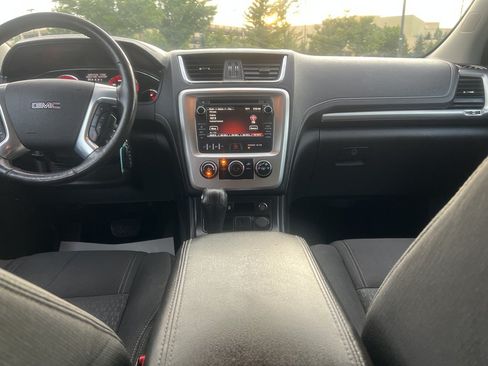 Used 2015 GMC Acadia SLE FWD image 17
