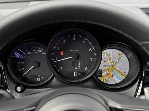 New 2026 Porsche Macan image 22