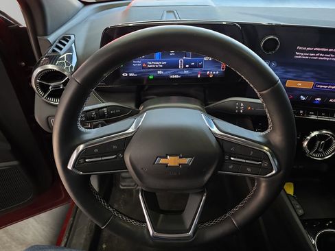 Used 2025 Chevrolet Blazer EV LT image 12