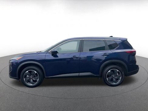 Used 2025 Nissan Rogue SV AWD/4WD image 9
