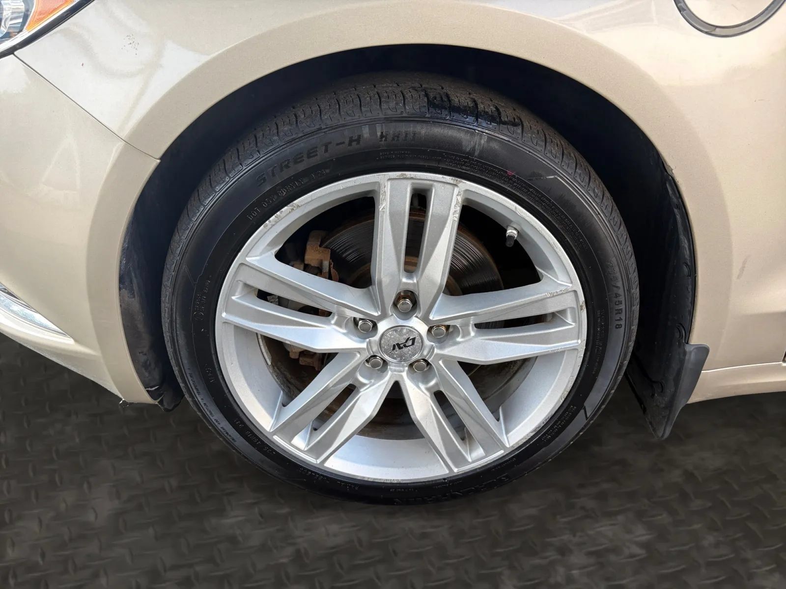 Used 2017 Ford Fusion Energi SE FWD image 35