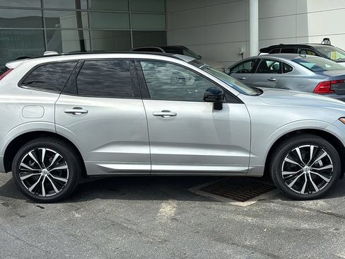 Certified 2025 Volvo XC60 B5 Plus AWD/4WD image 27