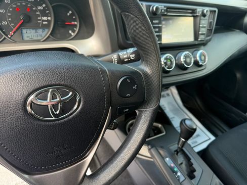 Used 2016 Toyota RAV4 LE AWD/4WD image 22