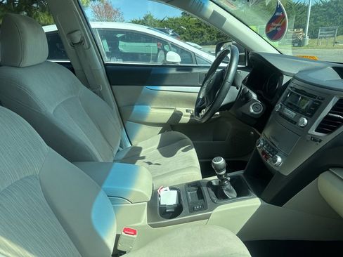 Used 2013 Subaru Outback 2.5i Premium w/ Popular Pkg 1B image 12