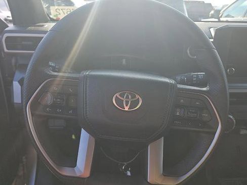 Used 2025 Toyota 4Runner SR5 image 8