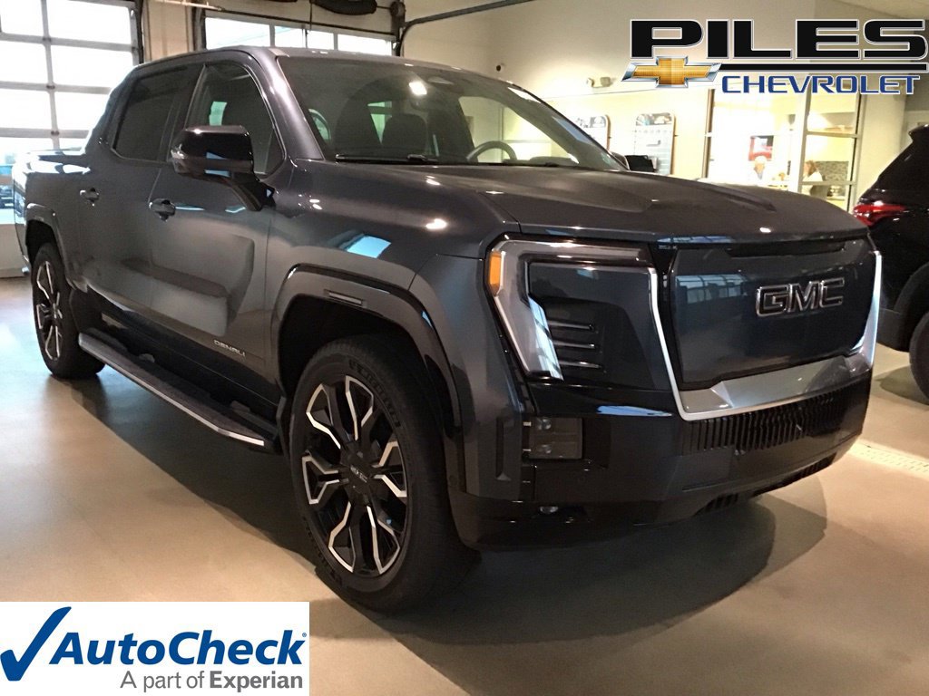 Used 2025 GMC Sierra EV Denali AWD/4WD image 1