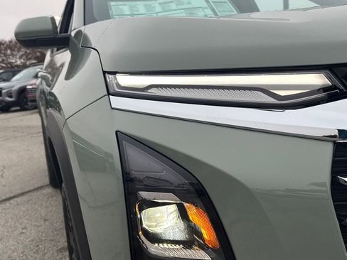 New 2026 Chevrolet Equinox LT w/ Convenience Package II image 11