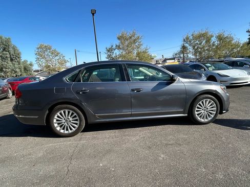 Used 2016 Volkswagen Passat 1.8T SE image 4
