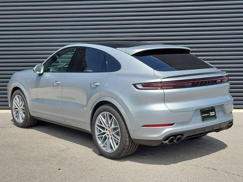 New 2026 Porsche Cayenne Coupe AWD/4WD image 3
