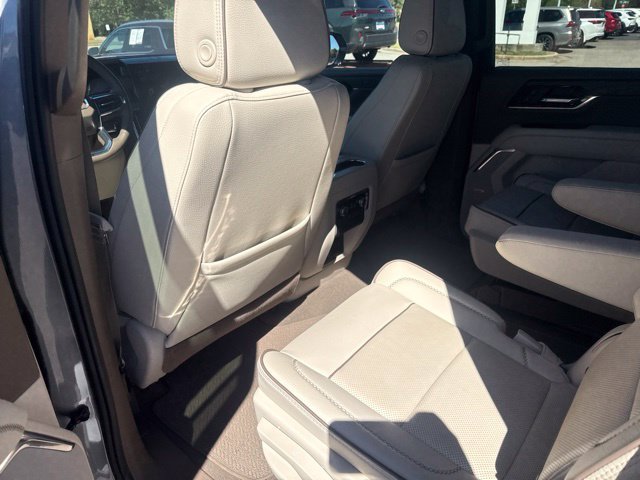 Used 2025 GMC Yukon Denali w/ Sun & Power Step Package AWD/4WD image 23