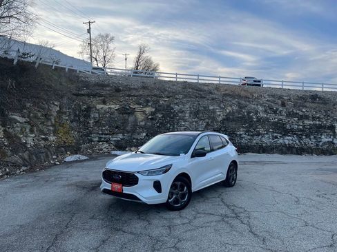 Certified 2024 Ford Escape ST-Line w/ Tech Pack #1 image 2