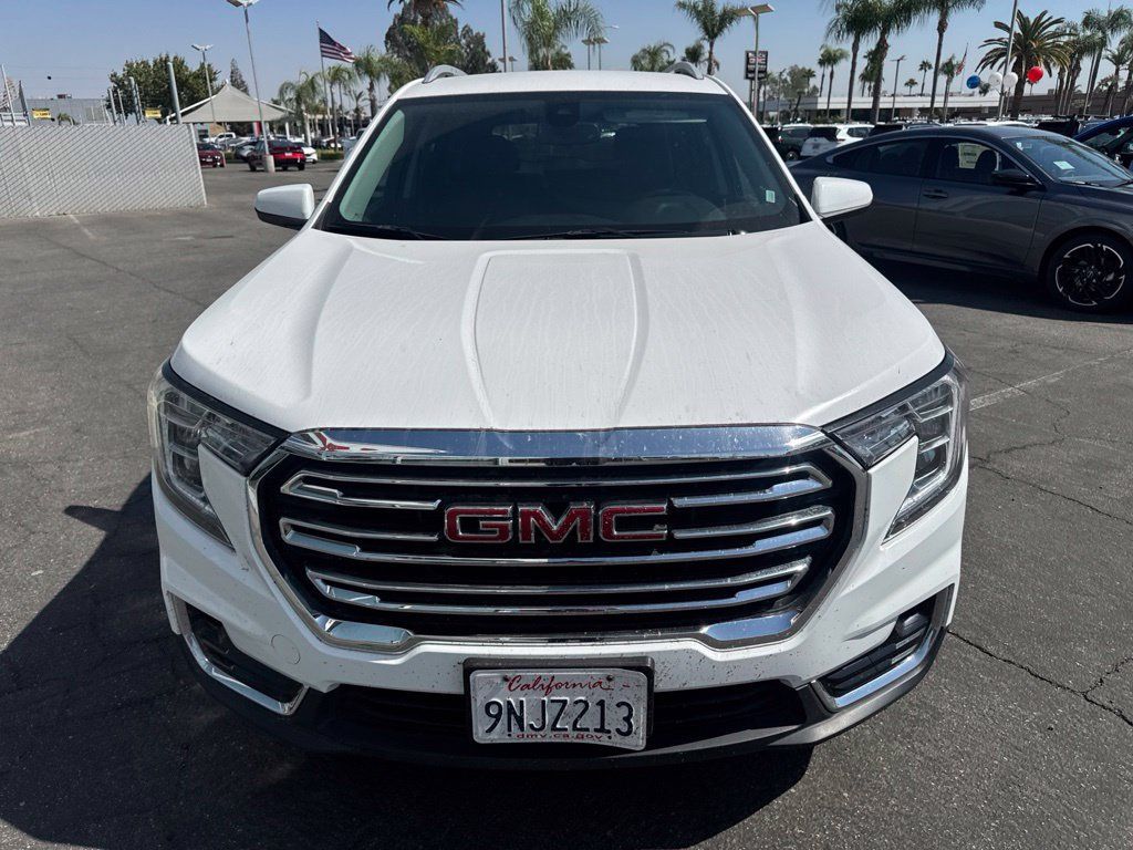 Used 2024 GMC Terrain SLT AWD/4WD image 6