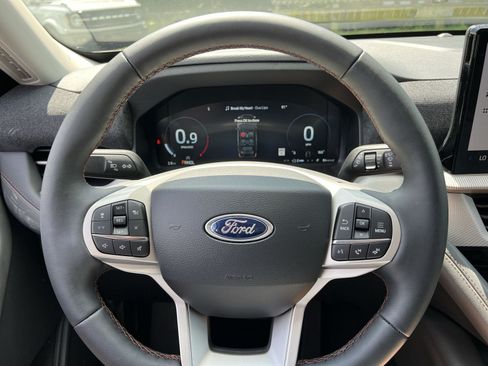 New 2026 Ford Explorer Active w/ Active Comfort Package AWD/4WD image 16