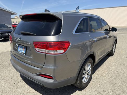 Used 2016 Kia Sorento LX FWD image 4