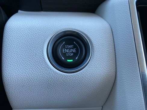 Used 2024 GMC Acadia Denali image 24