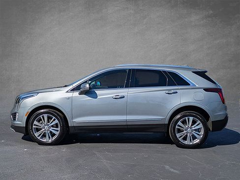 Certified 2024 Cadillac XT5 Premium Luxury w/ LPO, Floor Liner Package image 3