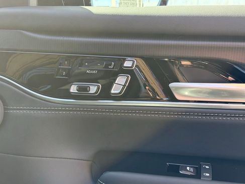 New 2026 Jeep Grand Wagoneer Summit w/ Premium Group III AWD/4WD image 47