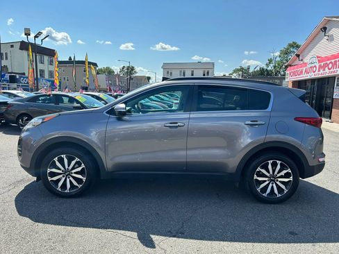 Used 2019 Kia Sportage EX w/ Option Group 040 AWD/4WD image 3