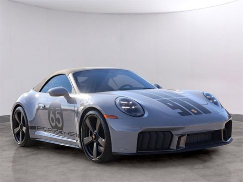 Used 2026 Porsche 911 GTS image 12